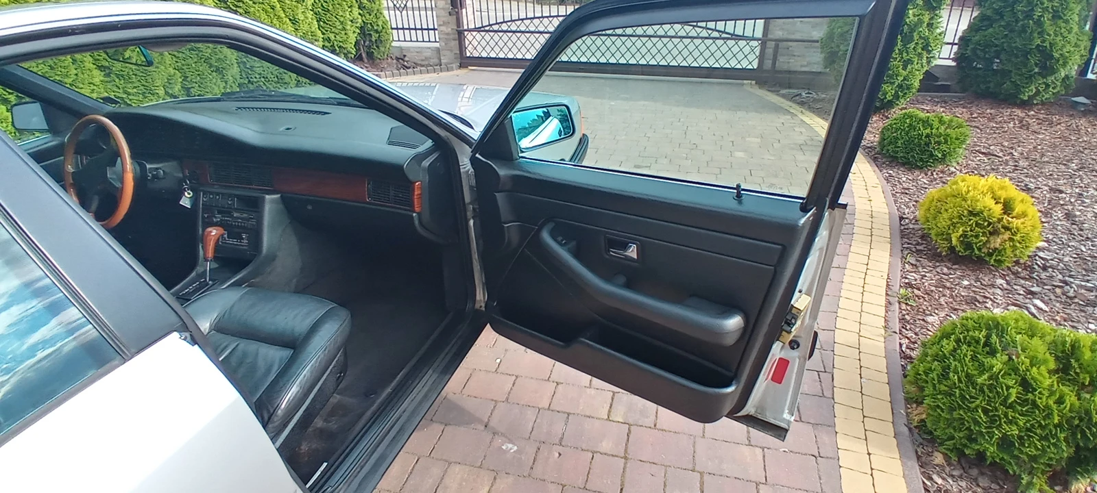 Audi 100
