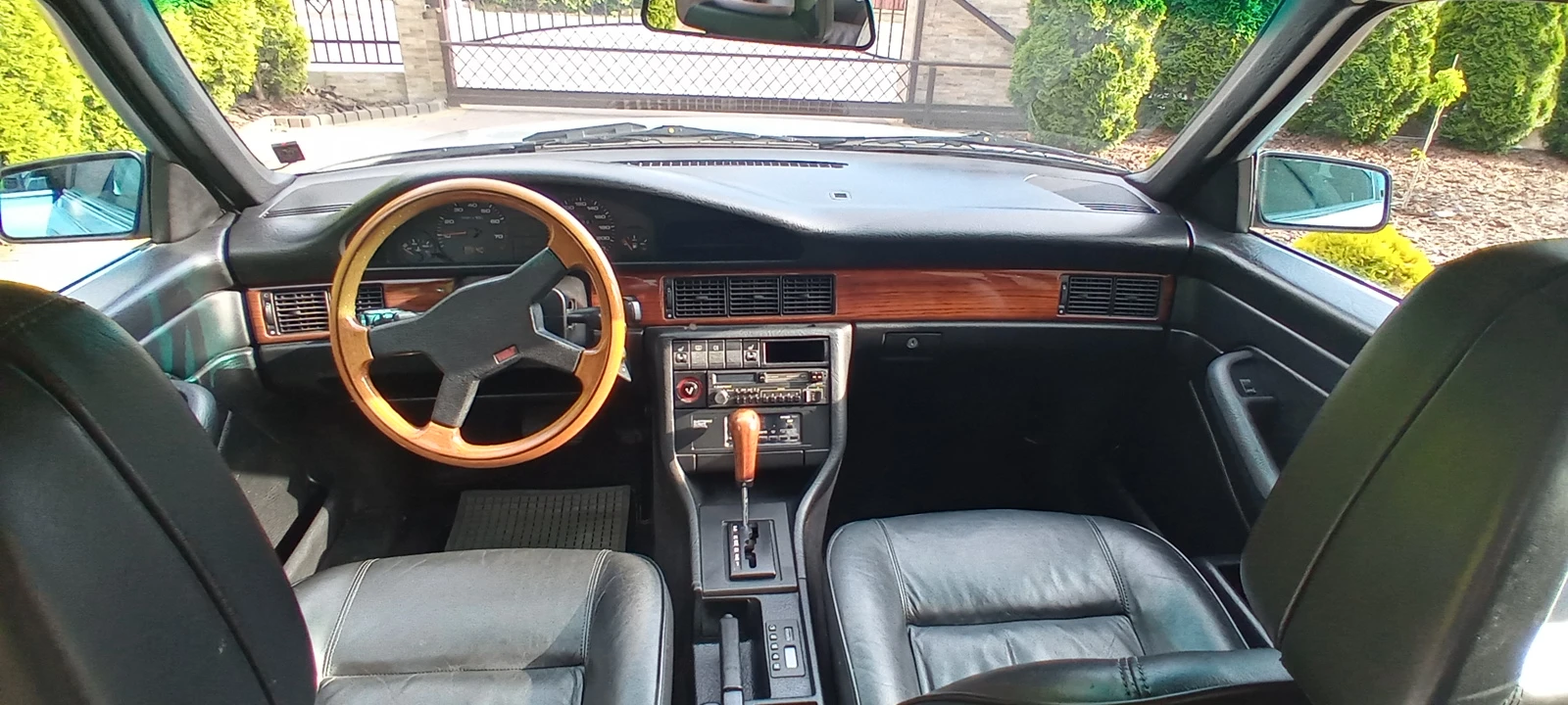 Audi 100