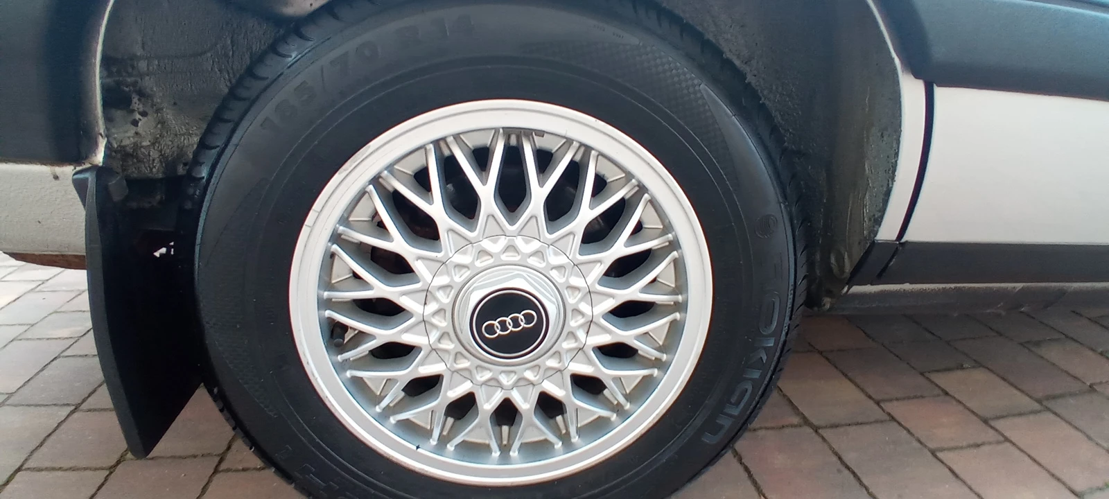 Audi 100