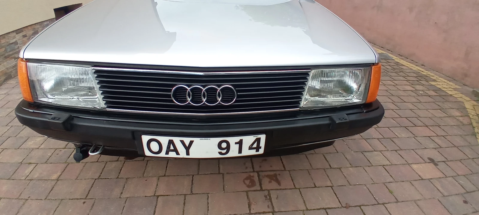 Audi 100