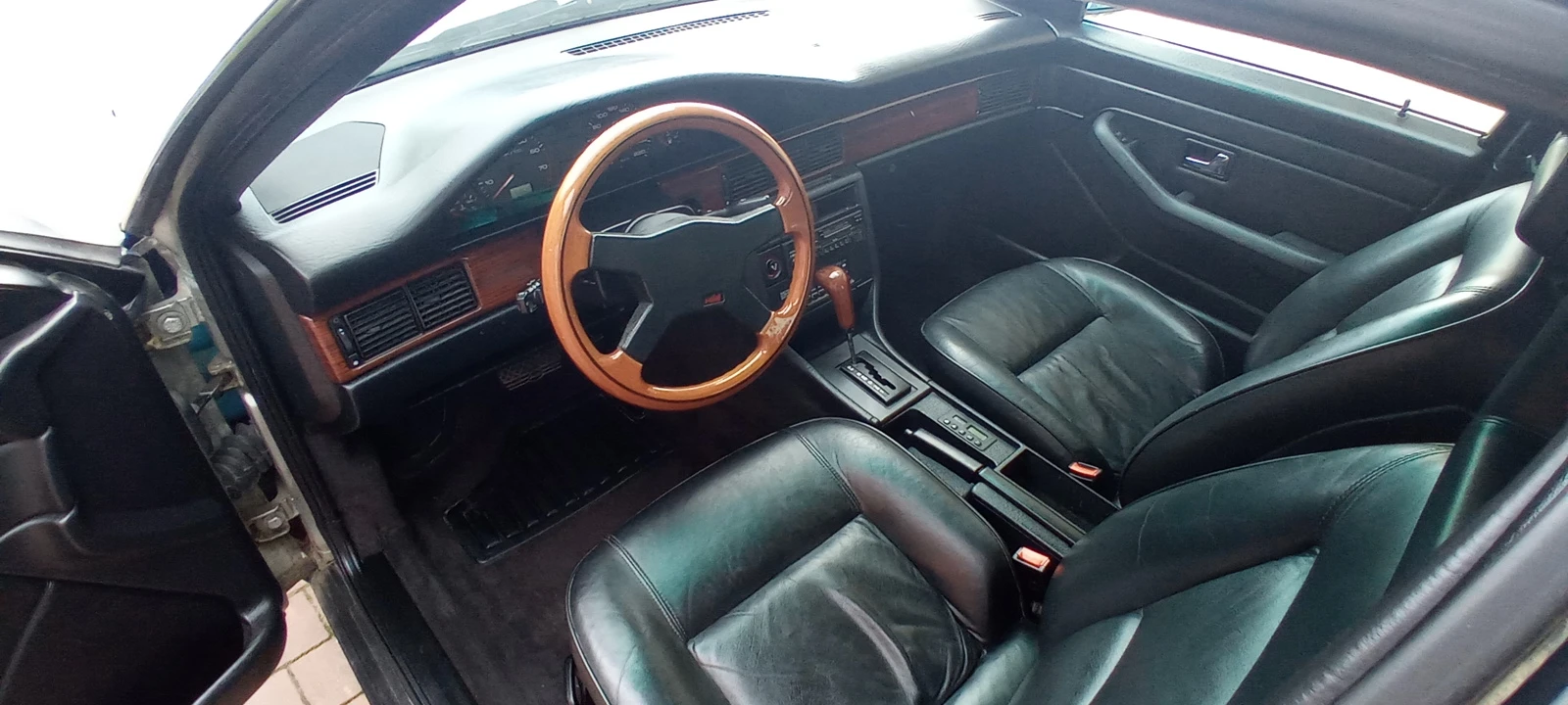 Audi 100
