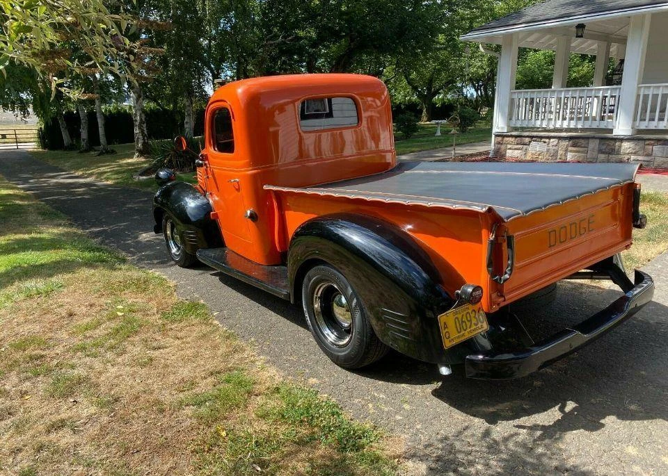 Dodge T-, V-, W- Series