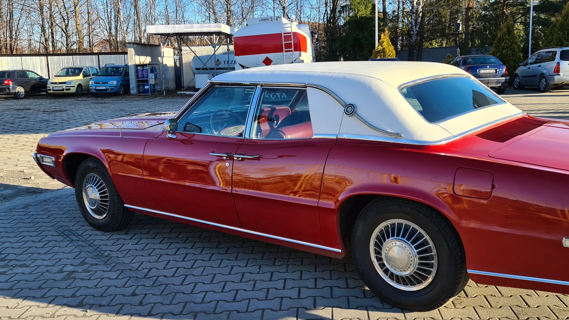 Ford Thunderbird