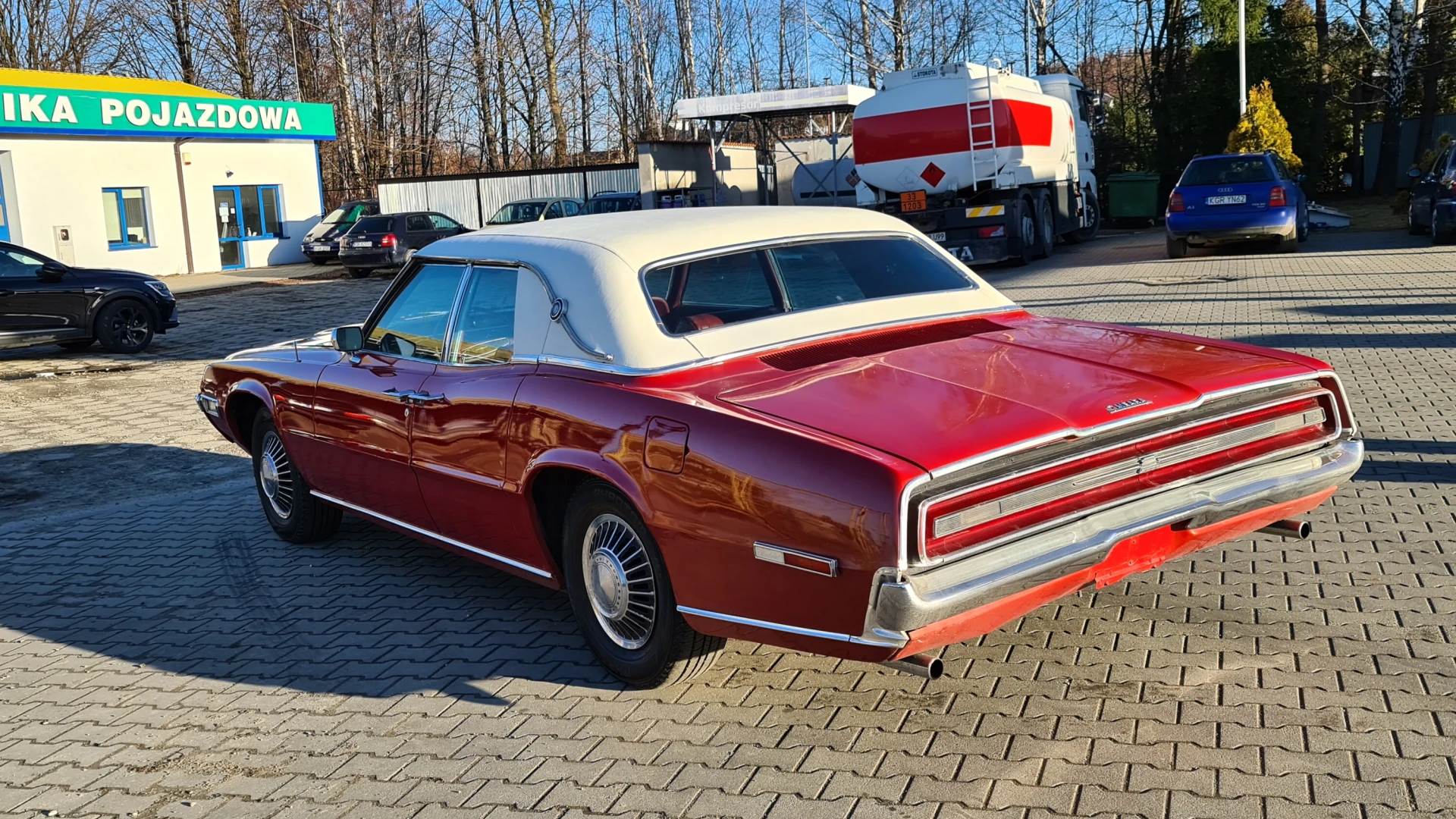Ford Thunderbird