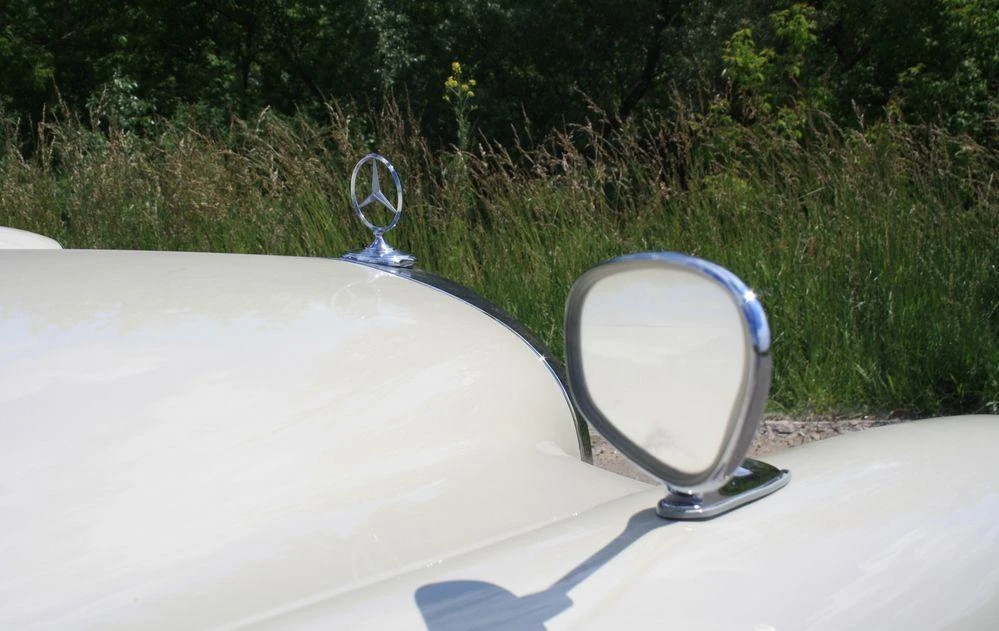Mercedes W111