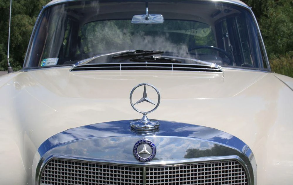 Mercedes W111