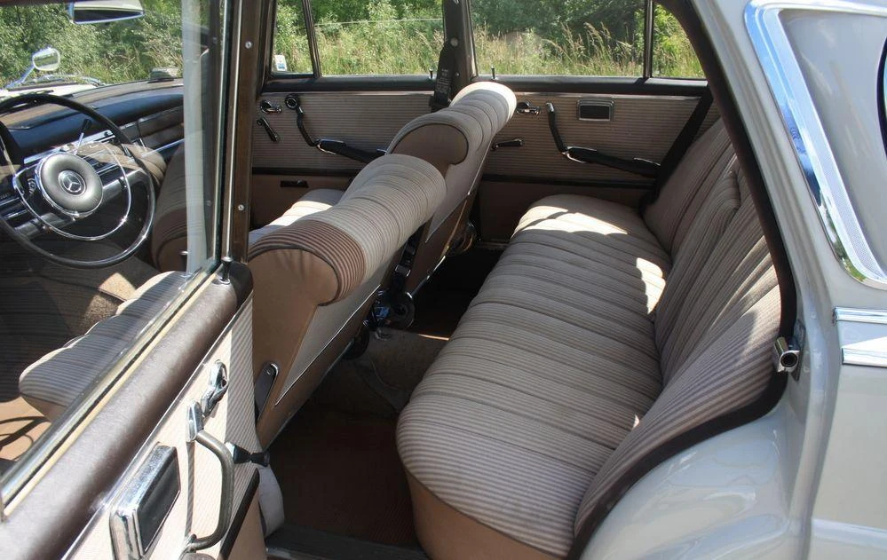Mercedes W111