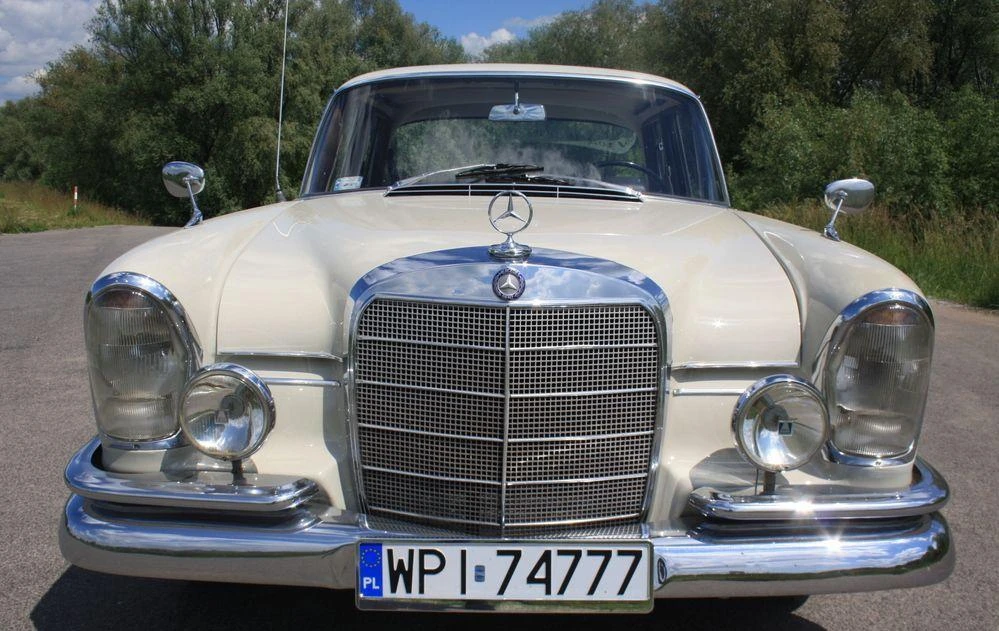 Mercedes W111