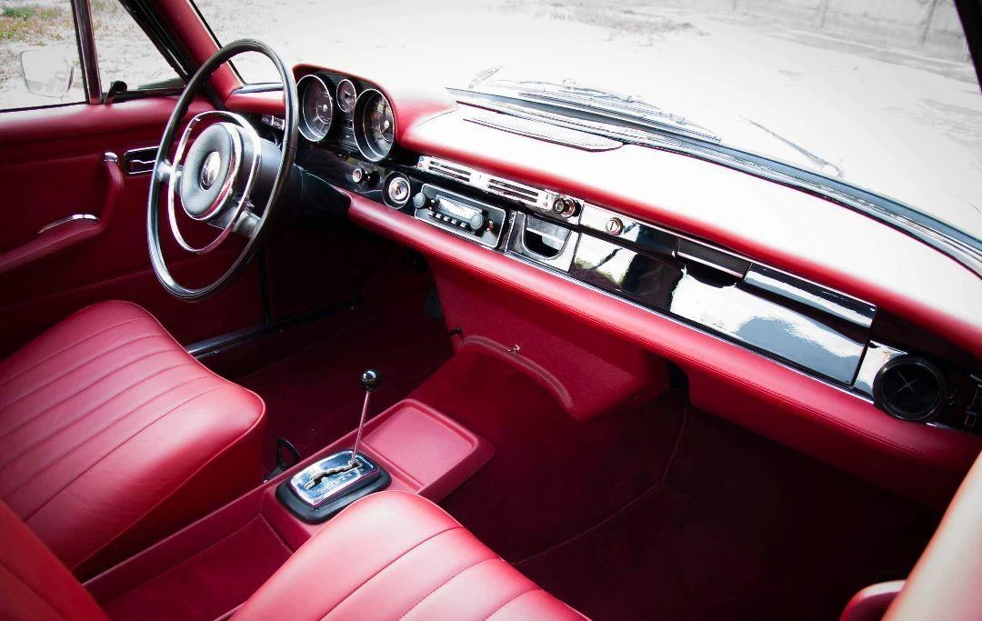 Mercedes W108