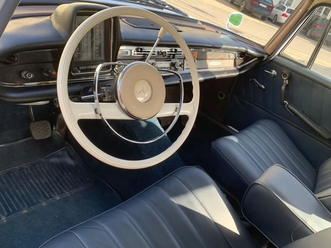 Mercedes W110