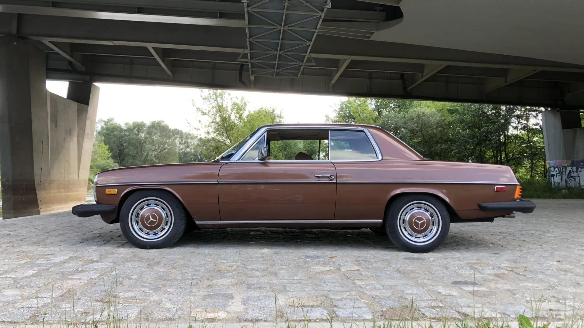 Mercedes W114