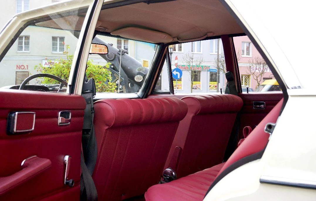 Mercedes W115