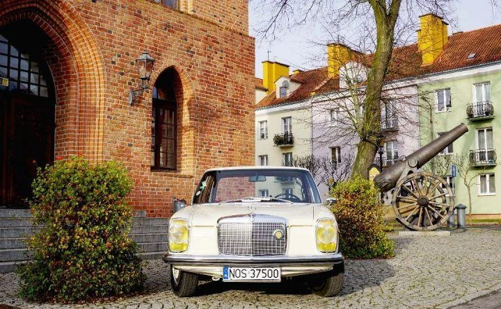 Mercedes W115