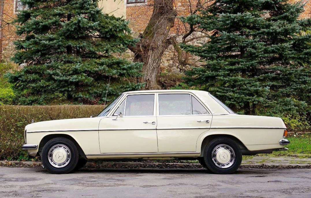 Mercedes W115