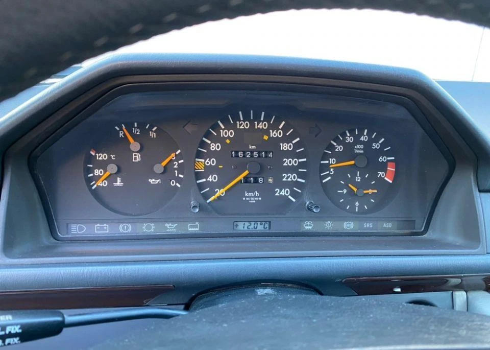 Mercedes W124