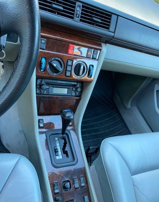 Mercedes W124