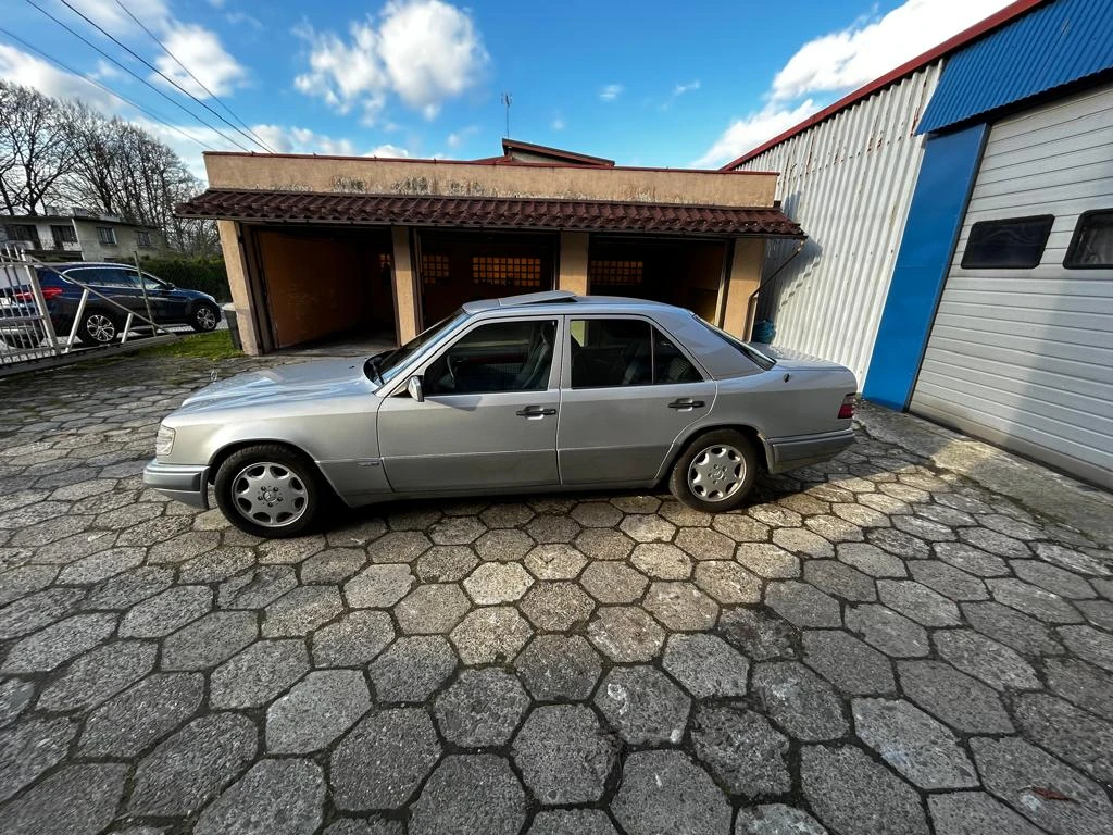 Mercedes W124