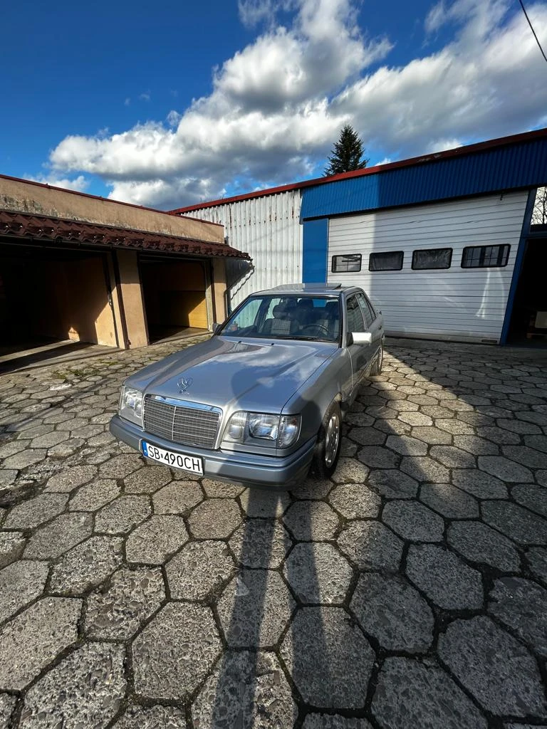Mercedes W124