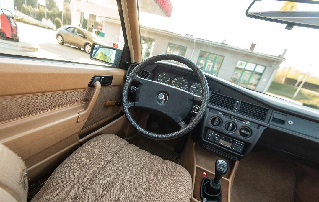 Mercedes W201 190