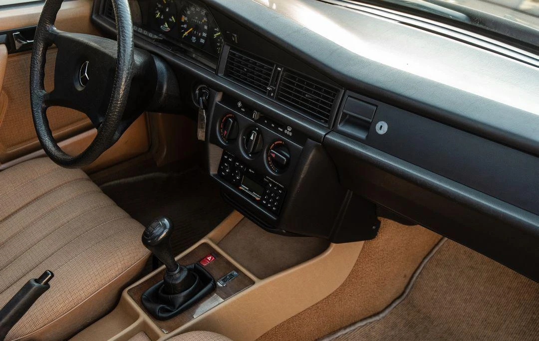 Mercedes W201 190