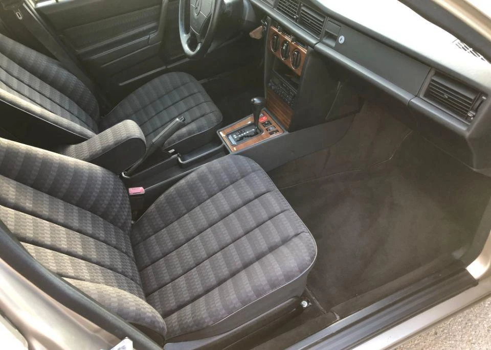 Mercedes W201 190
