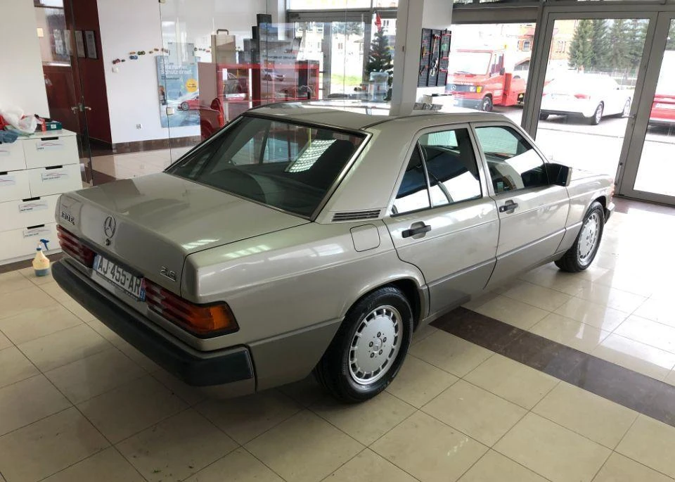 Mercedes W201 190