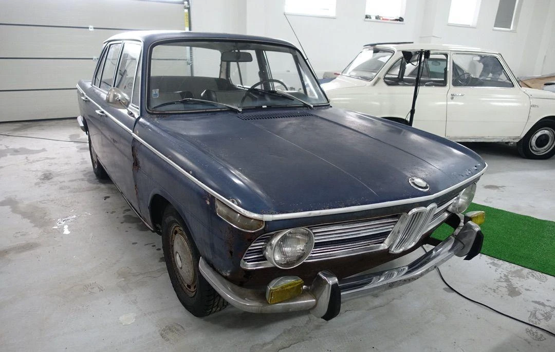 BMW 1800