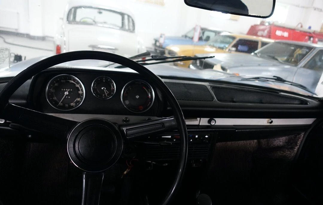 BMW 1800