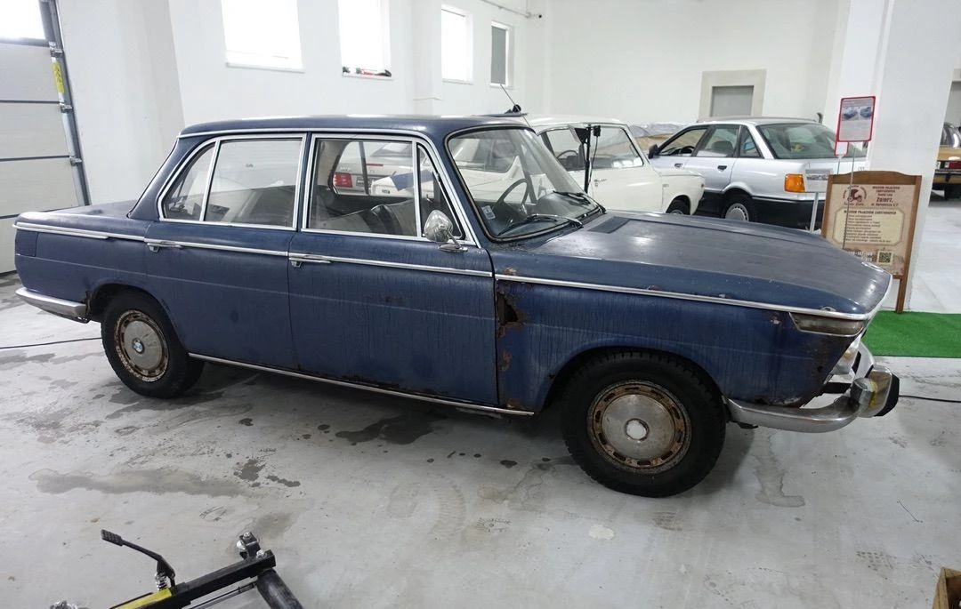BMW 1800