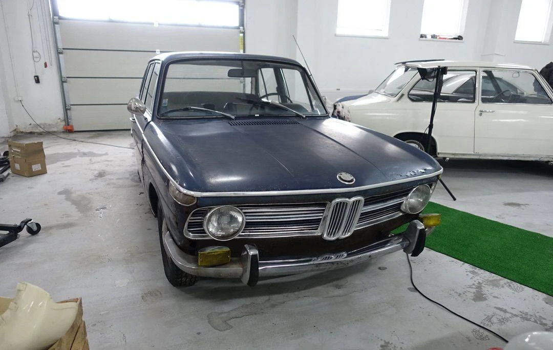 BMW 1800