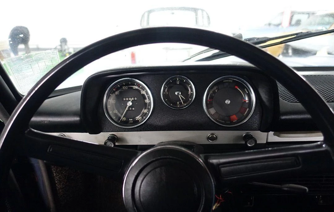 BMW 1800