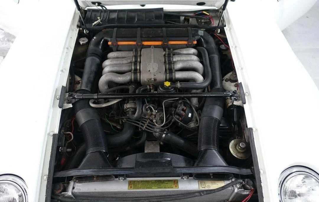 Porsche 928