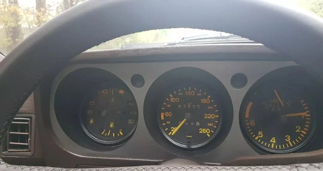 Porsche 944