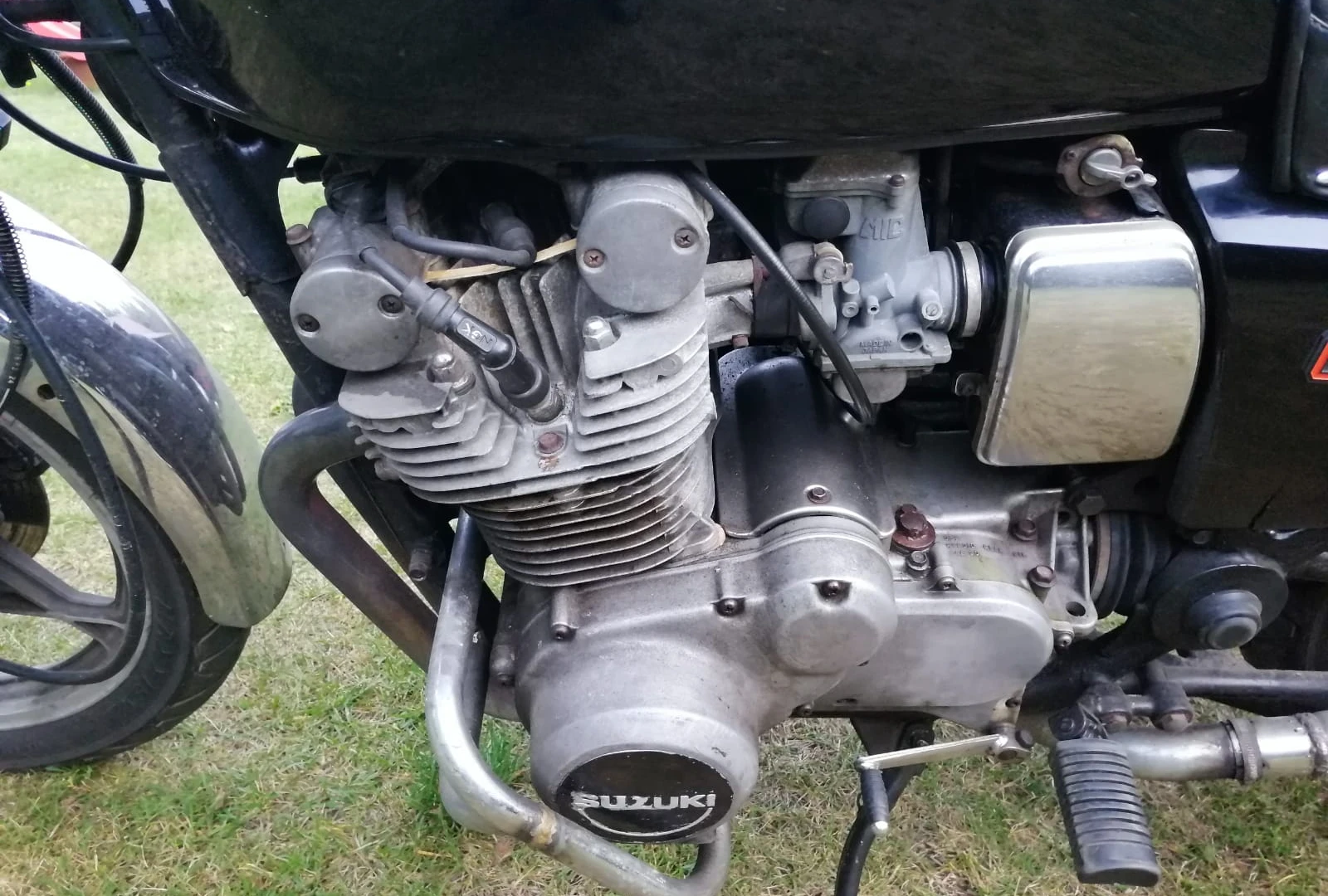 Suzuki GS