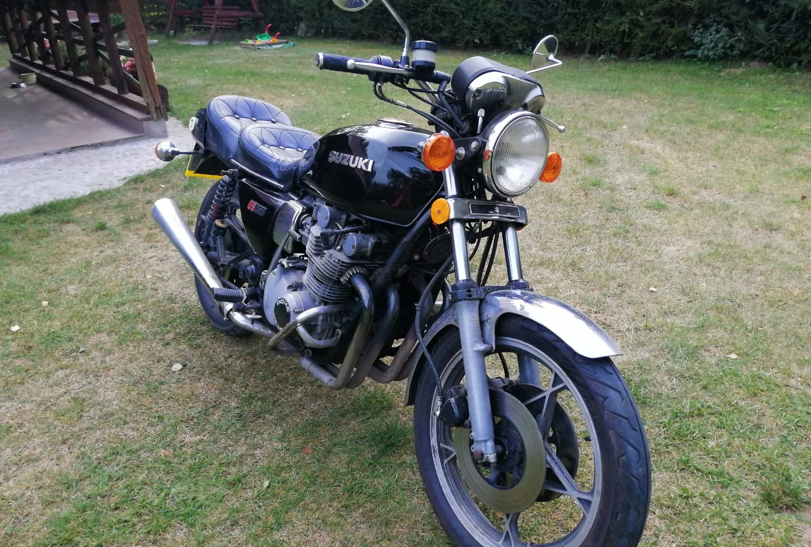 Suzuki GS