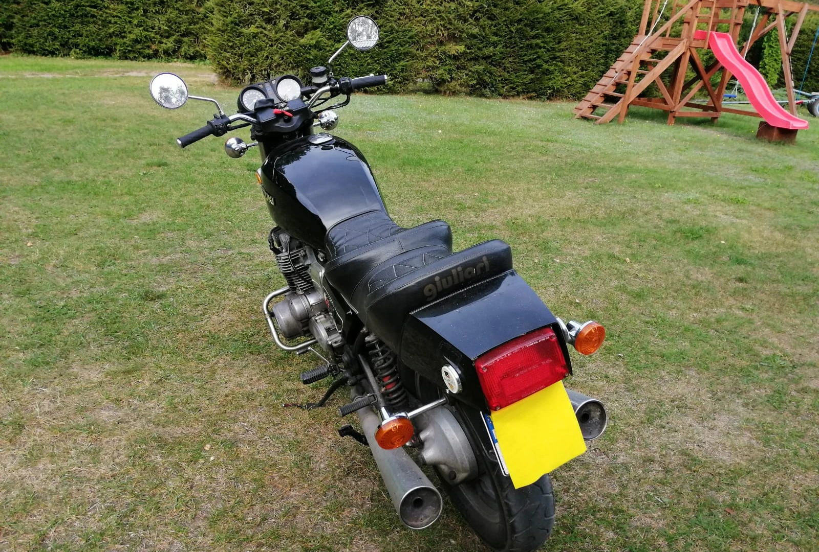 Suzuki GS