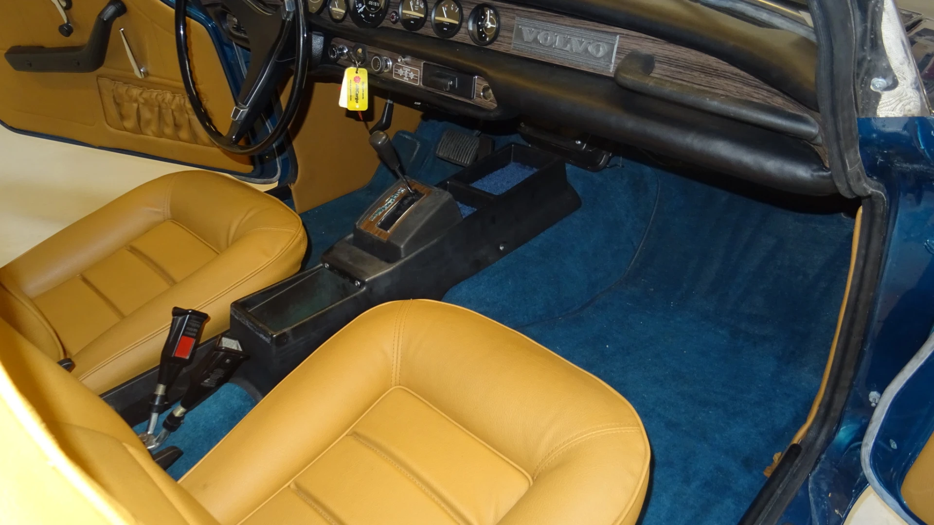 Volvo P1800