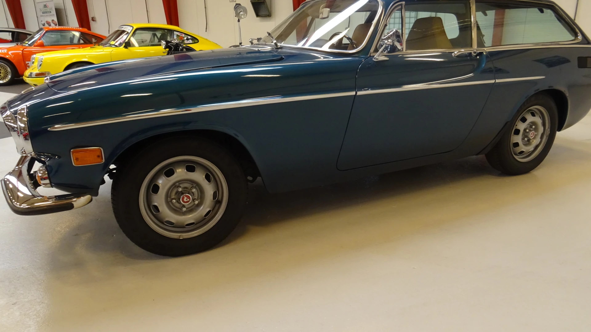 Volvo P1800