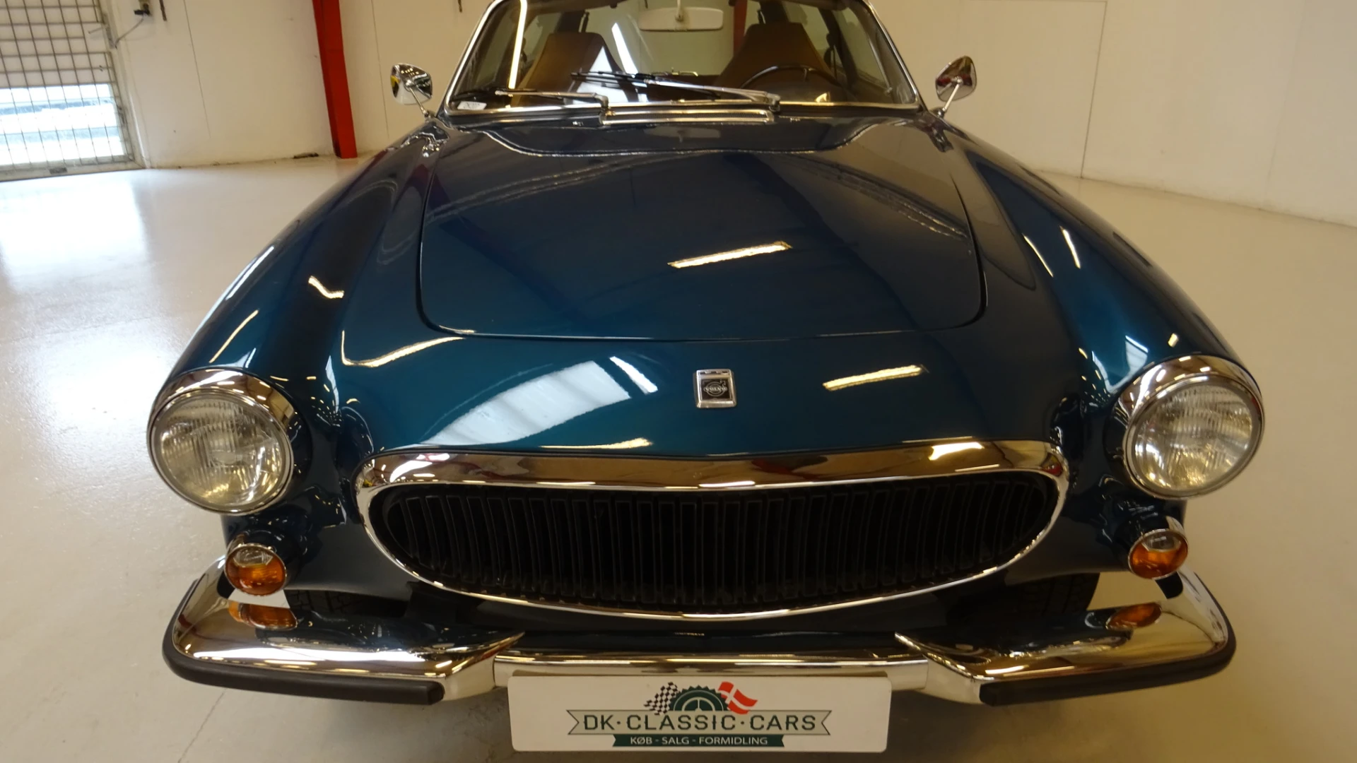 Volvo P1800