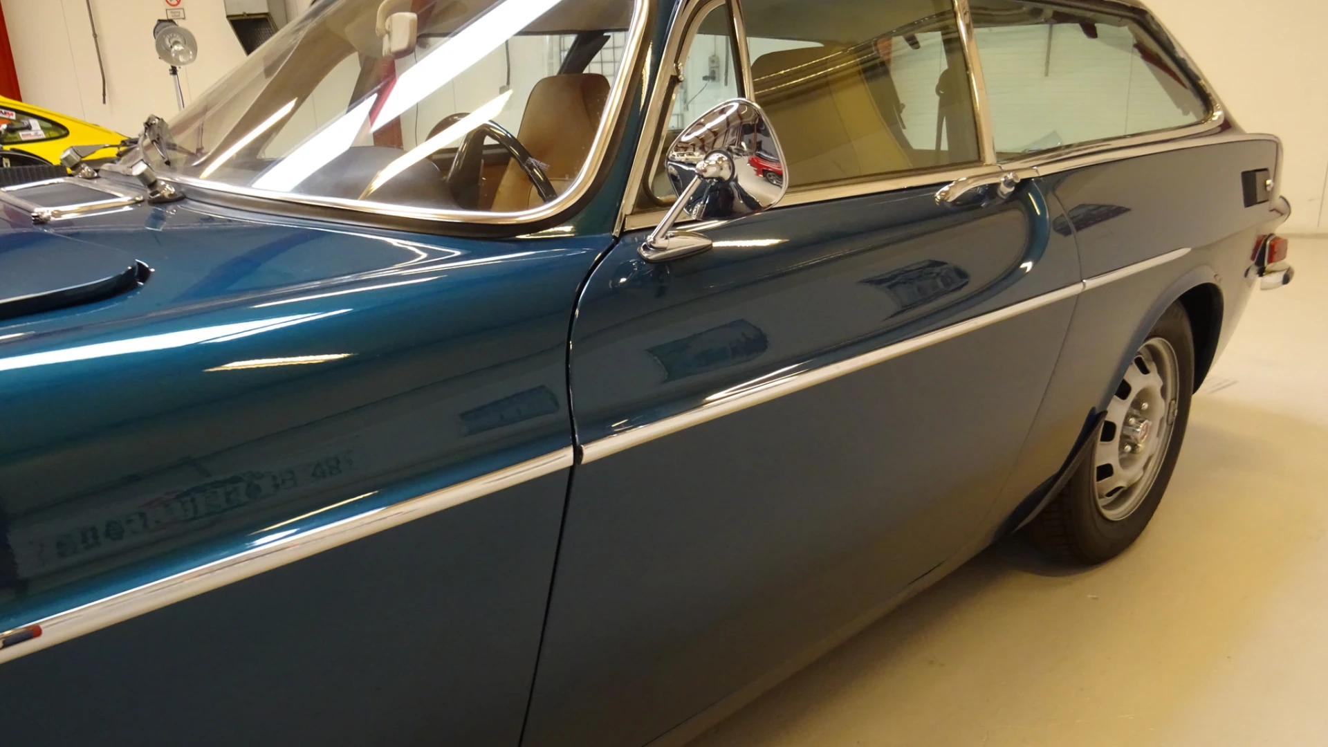 Volvo P1800