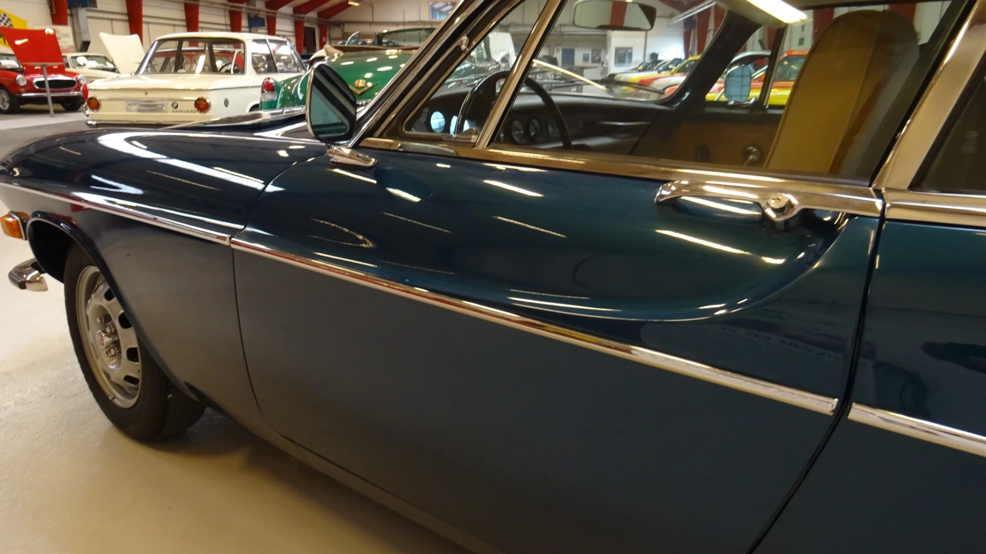 Volvo P1800